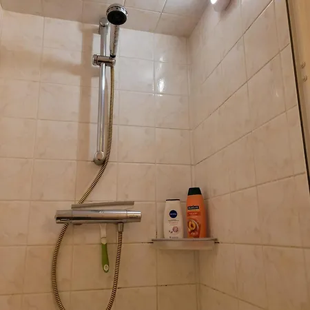 Δωμάτια σε οικογενειακή κατοικία D'hotes A Cestas